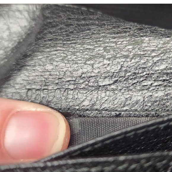 AUTHENTIC RARE VINTAGE GUCCI LONG BLACK WALLET WITH ENAMEL CLASP $895 - Picture 5 of 9